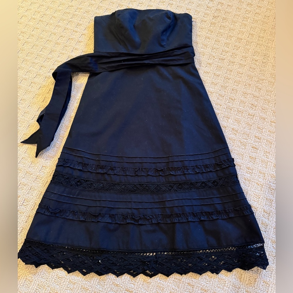 Loft black strapless party/cocktail dress in size 6 w/ 100% cotton shell